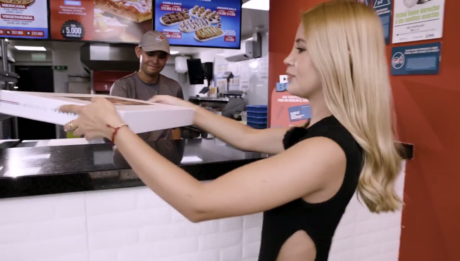 Domino's — comercial producida por Policarpa (4)