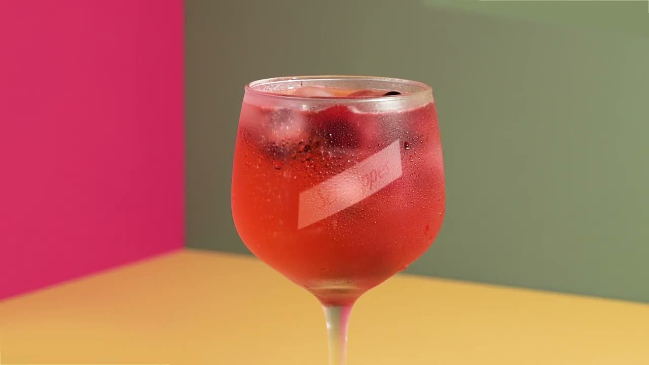 Schweppes — comercial producida por Policarpa (1)